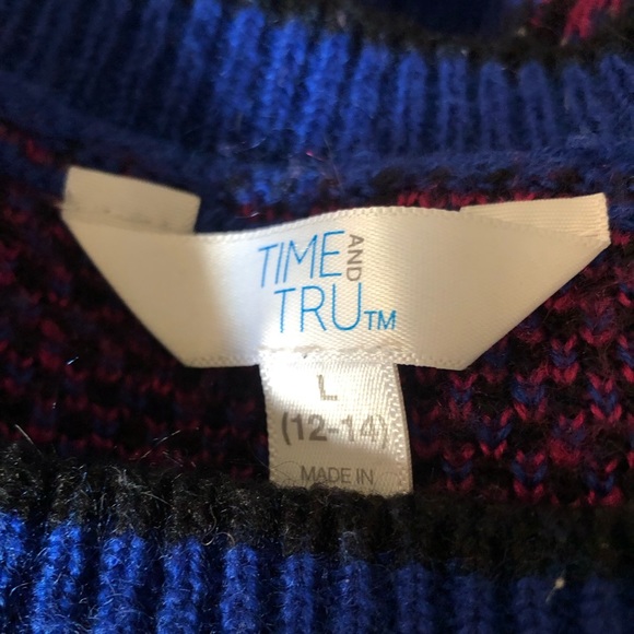 Plaid Sweater - Picture 4 of 6